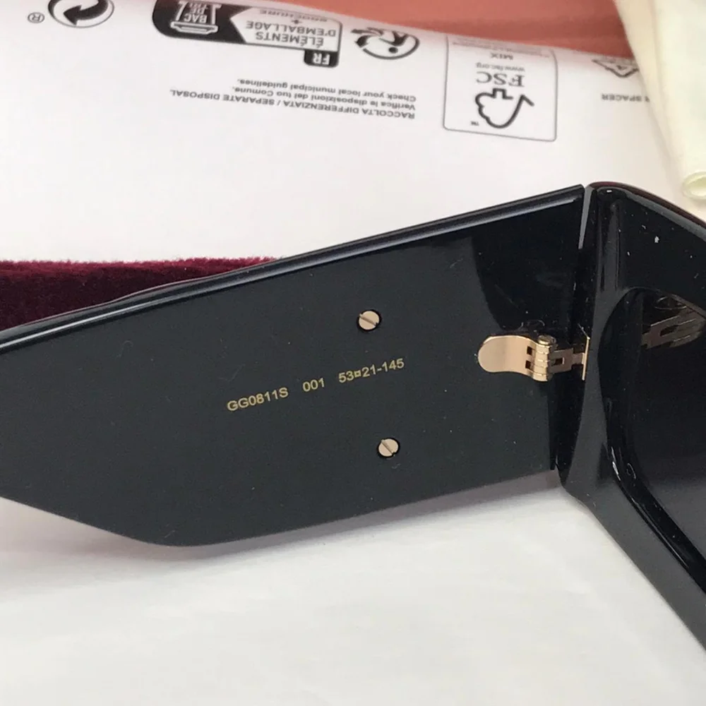 💯 - Authentic New Gucci GG0811S 001 Black / Grey Lens
